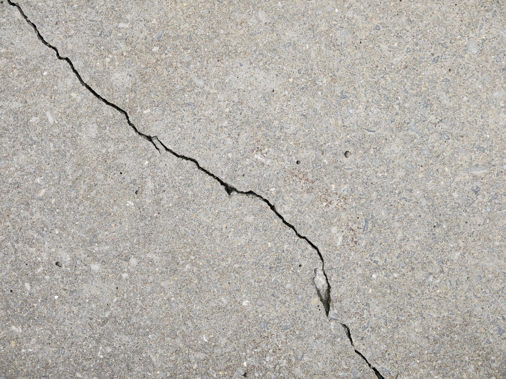 Plaster cracks